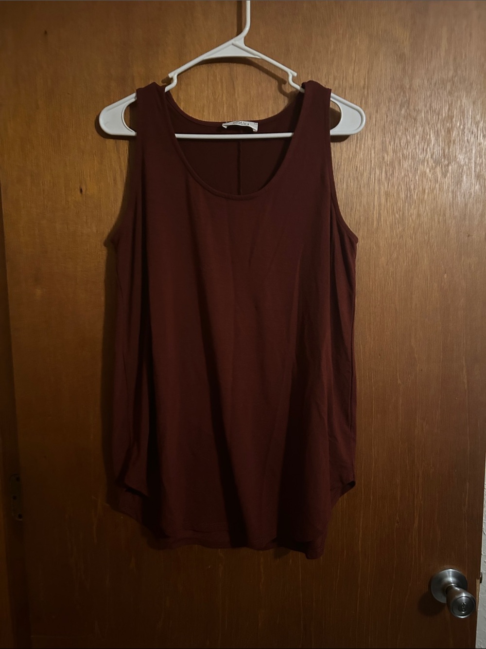 Zenana Outfitters Burgundy Scoop Neck Tank Top